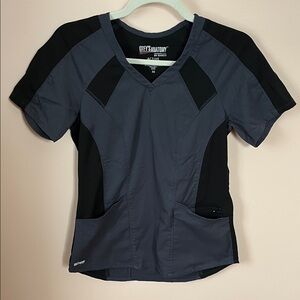 GREY'S ANATOMY BY BARCO 3-Pocket Short Sleeve Scrub Top Dark Gray Black XS